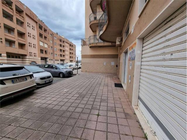Locale Commerciale in affitto a Sant'Antonio, Calabria