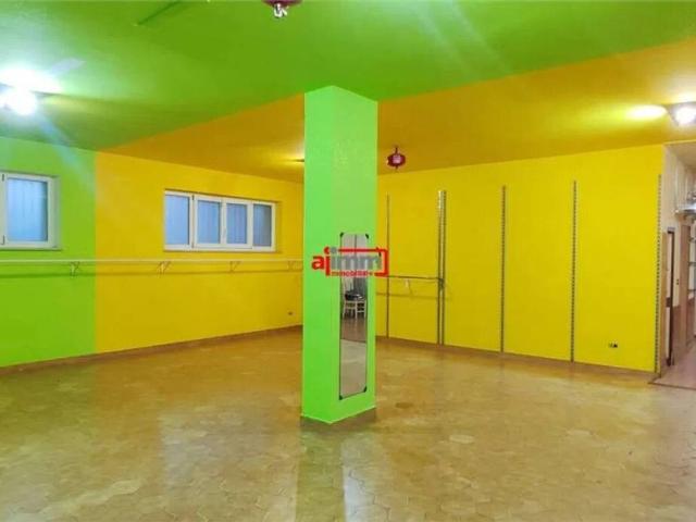 Locale Commerciale in affitto a Calabria, Catanzaro