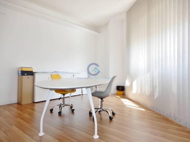 Locale Commerciale in affitto a Sant'Antonio, Calabria