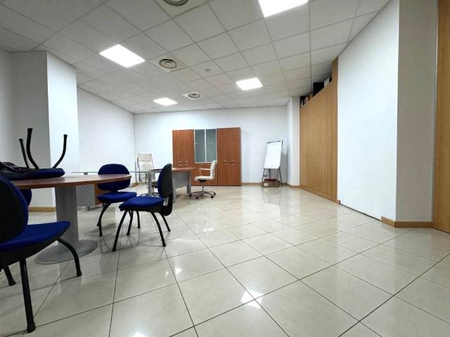 Locale Commerciale in affitto a Siano, Calabria