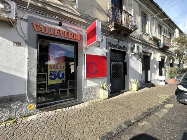 Locale Commerciale in affitto a Calabria, Catanzaro