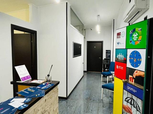 Locale Commerciale in affitto a Calabria, Catanzaro