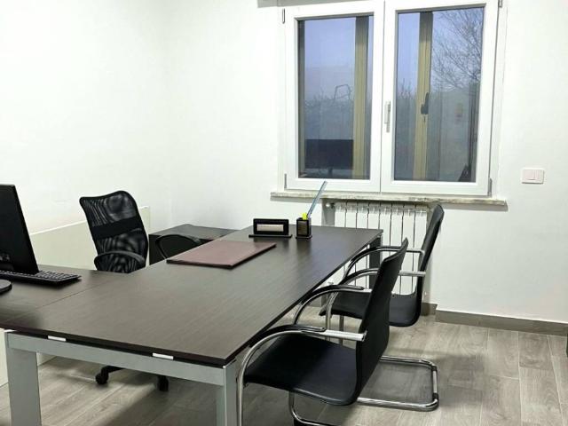 Locale Commerciale in affitto a Sant'Antonio, Calabria