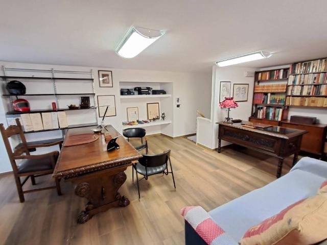 Locale Commerciale in affitto a Siano, Calabria