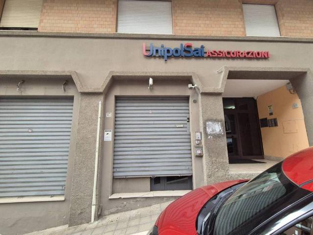 Locale Commerciale in affitto a Pontepiccolo, Calabria