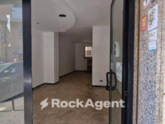 Locale Commerciale in affitto a Pontepiccolo, Calabria