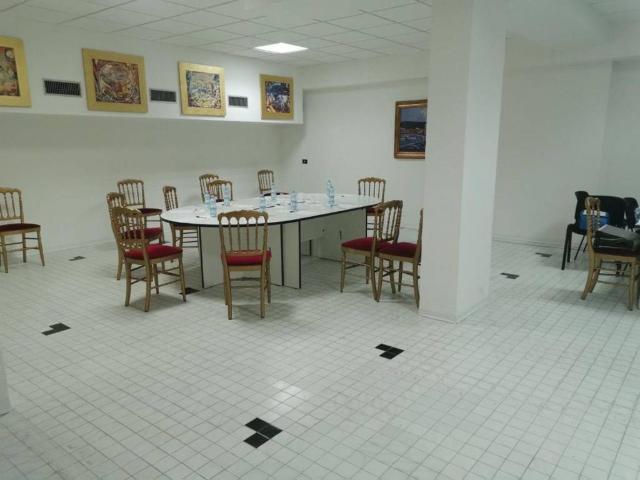 Locale Commerciale in affitto a Sant'Antonio, Calabria