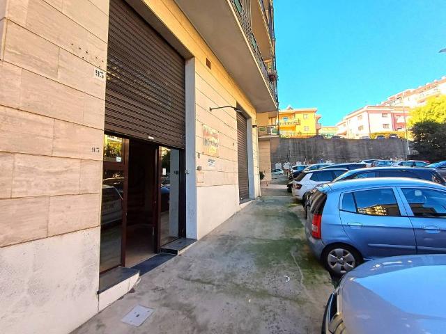 Locale Commerciale in affitto a Pontegrande, Calabria