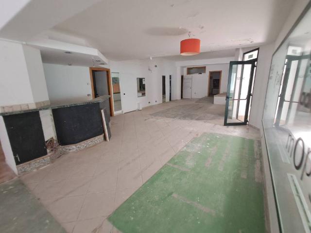 Locale Commerciale in affitto a Sant'Antonio, Calabria