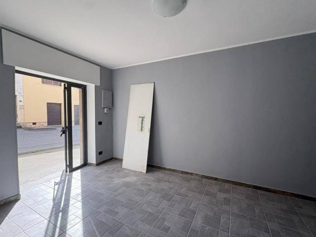 Locale Commerciale in affitto a Dulcino, Calabria