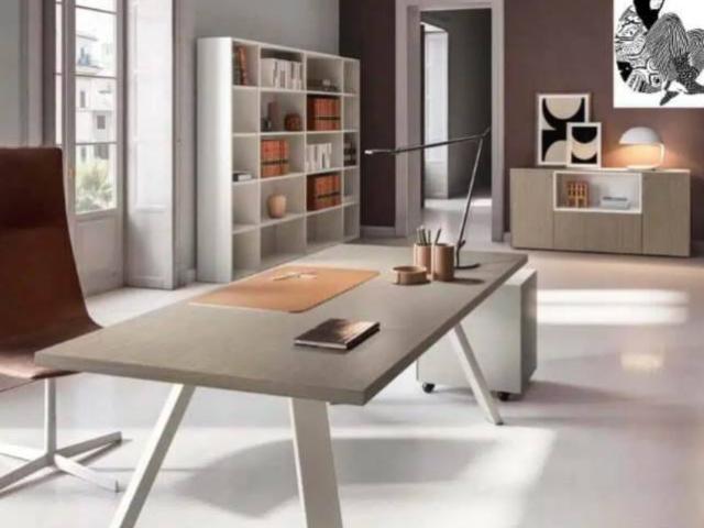 Locale Commerciale in affitto a Calabria, Catanzaro