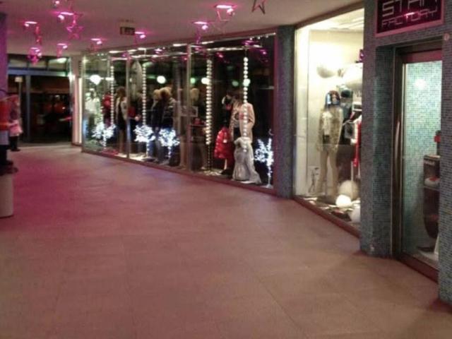 Locale Commerciale in affitto a Cattolica, Reggio Emilia