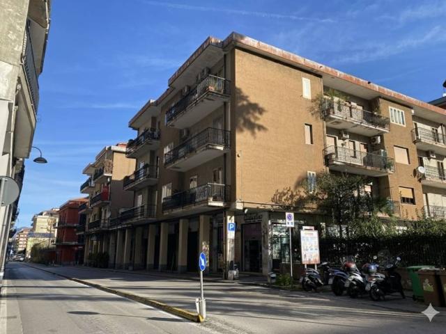 Locale Commerciale in affitto a San Vito, Cava De' Tirreni