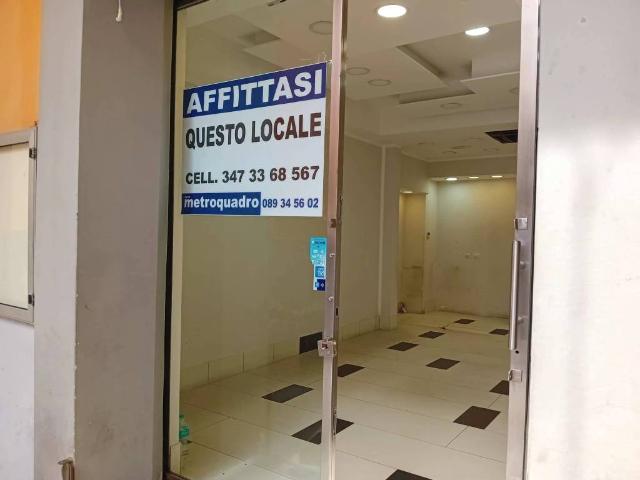 Locale Commerciale in affitto a San Vito, Cava De' Tirreni