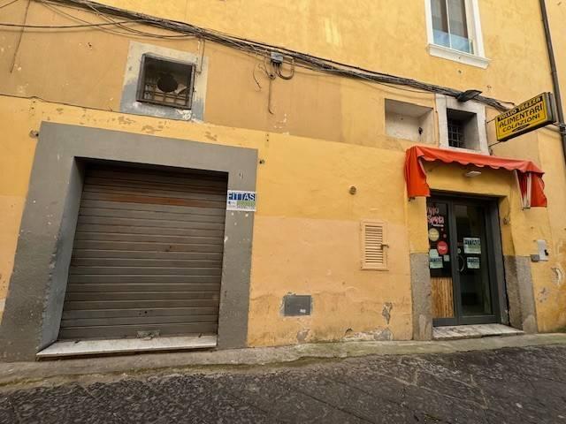 Locale Commerciale in affitto a Rione Sala, Cava De' Tirreni