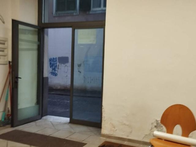 Locale Commerciale in affitto a Pianesi, Cava De' Tirreni