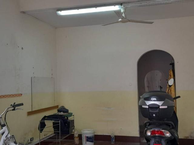 Locale Commerciale in affitto a Pianesi, Cava De' Tirreni