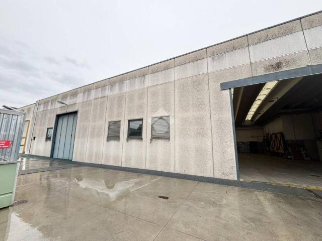 Locale Commerciale in affitto a Cazzago San Martino, Lombardia