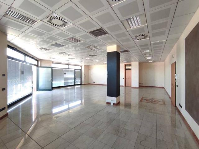 Locale Commerciale in affitto a Pedrocca, Cazzago San Martino