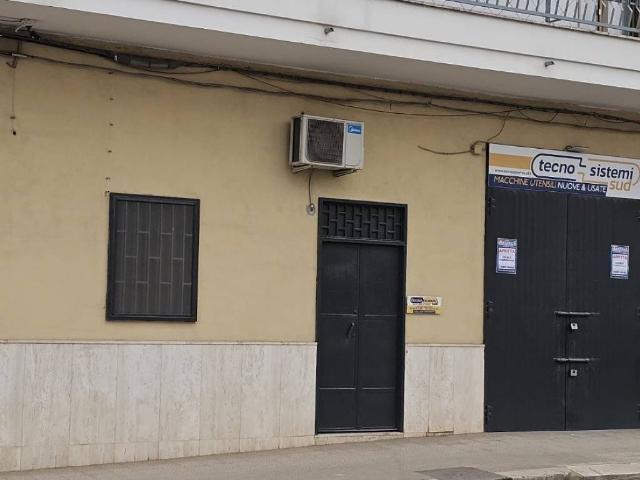 Locale Commerciale in affitto a Puglia, Foggia