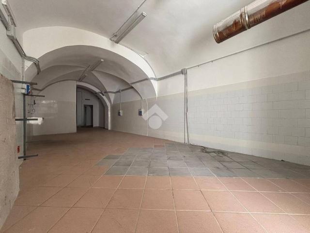 Locale Commerciale in affitto a Puglia, Foggia