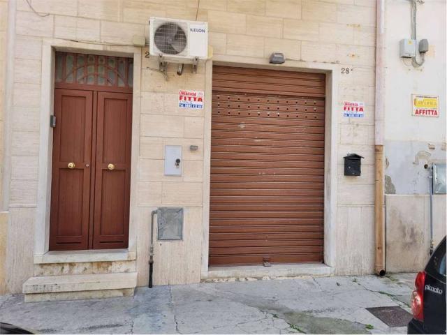 Locale Commerciale in affitto a Puglia, Foggia