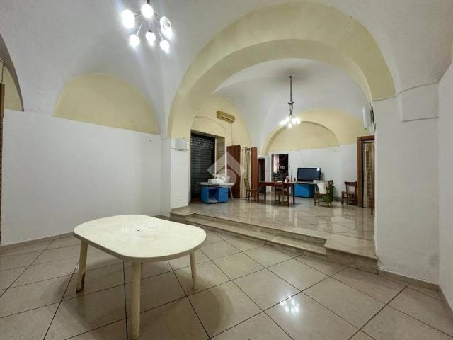 Locale Commerciale in affitto a Puglia, Foggia