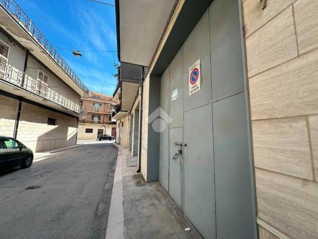 Locale Commerciale in affitto a Puglia, Foggia
