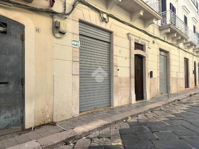 Locale Commerciale in affitto a Puglia, Foggia