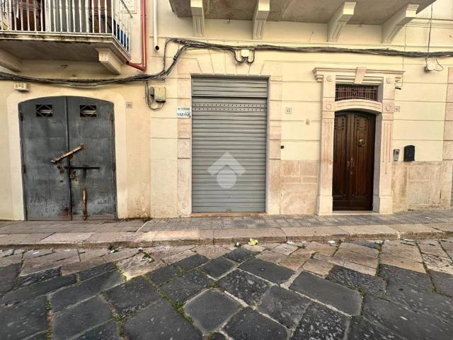 Locale Commerciale in affitto a Puglia, Foggia