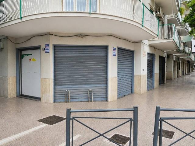 Locale Commerciale in affitto a Puglia, Foggia