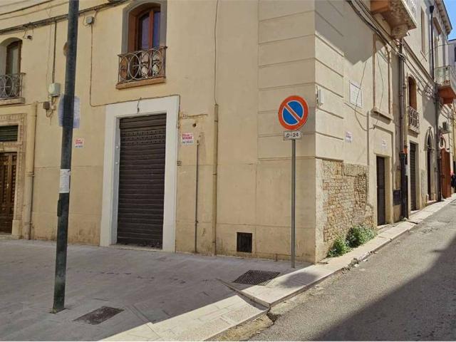 Locale Commerciale in affitto a Puglia, Foggia