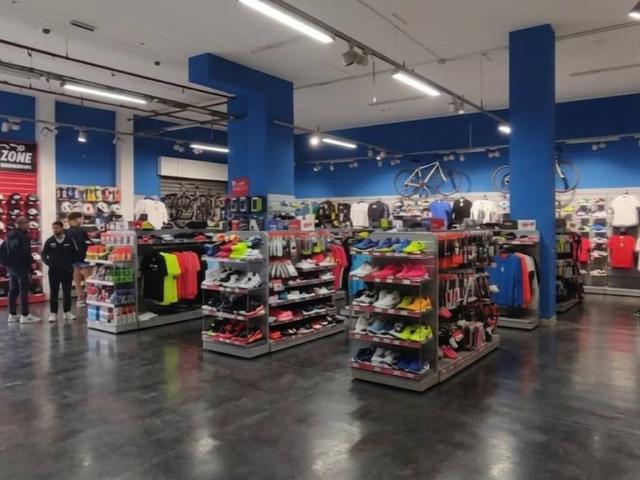 Locale Commerciale in affitto a Puglia, Foggia
