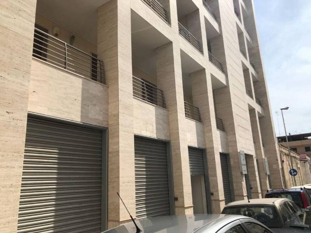 Locale Commerciale in affitto a Puglia, Foggia