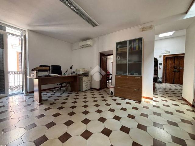 Locale Commerciale in affitto a Puglia, Foggia