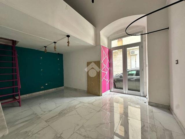 Locale Commerciale in affitto a Puglia, Foggia