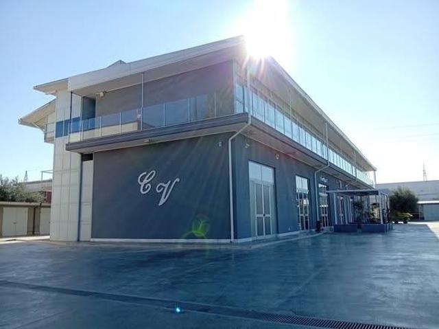 Locale Commerciale in affitto a Puglia, Foggia
