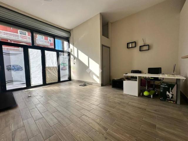 Locale Commerciale in affitto a Puglia, Foggia