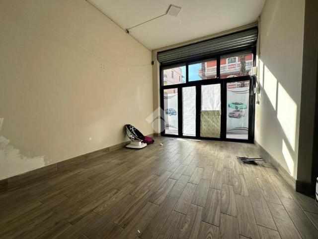 Locale Commerciale in affitto a Puglia, Foggia
