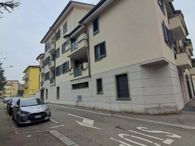 Locale Commerciale in affitto a Cernusco Sul Naviglio, Lombardia