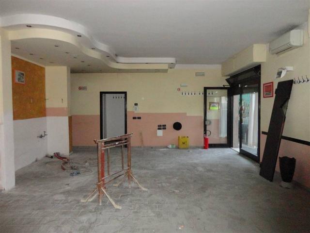 Locale Commerciale in affitto a Unione dei Comuni Circondario dell'Empolese Valdelsa, Lucardo