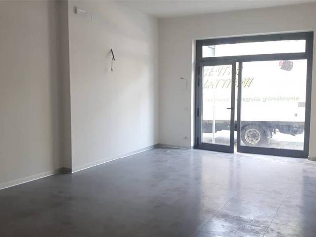 Locale Commerciale in affitto a Unione dei Comuni Circondario dell'Empolese Valdelsa, Lucardo