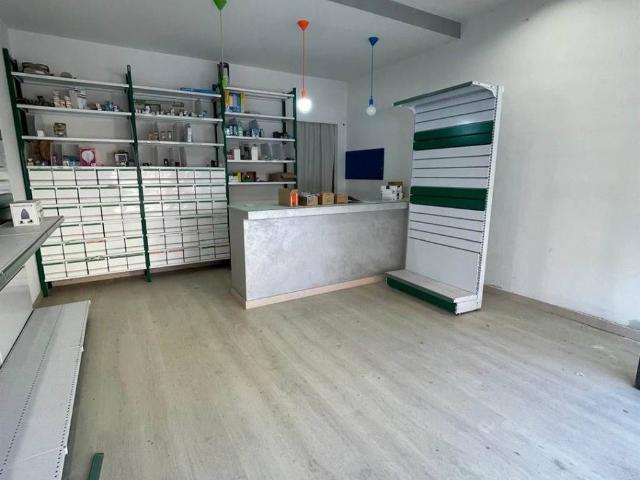 Locale Commerciale in affitto a Unione dei Comuni Circondario dell'Empolese Valdelsa, Lucardo