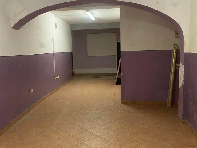 Locale Commerciale in affitto a Unione dei Comuni Circondario dell'Empolese Valdelsa, Lucardo