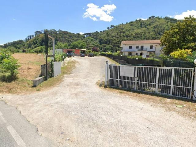 Locale Commerciale in affitto a Le Pastenelle, Cervaro