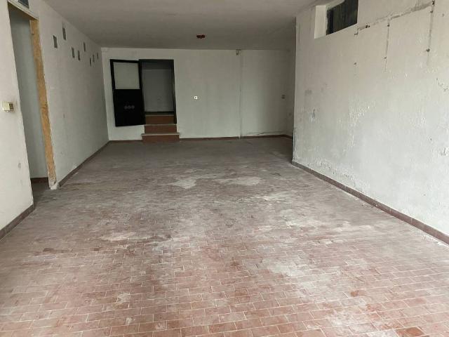 Locale Commerciale in affitto a Piemonte, Cuneo
