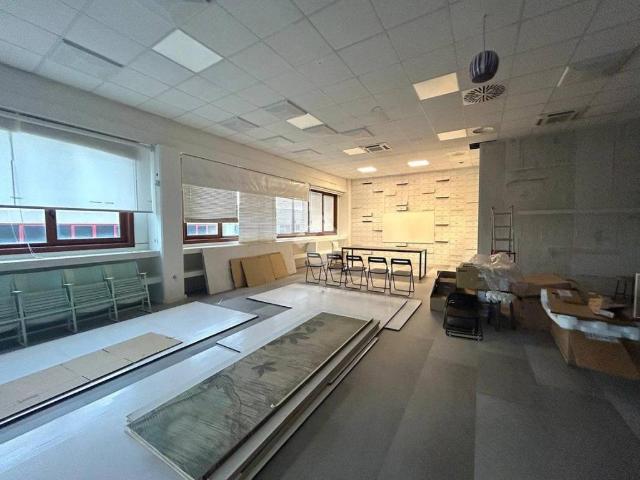 Locale Commerciale in affitto a Savio, Cervia