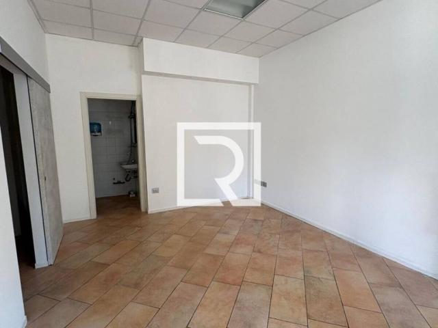 Locale Commerciale in affitto a Milano Marittima, Cervia