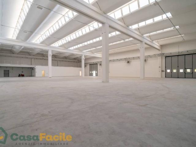 Locale Commerciale in affitto a Cervia, Reggio Emilia