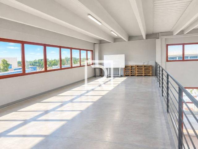 Locale Commerciale in affitto a Milano Marittima, Cervia